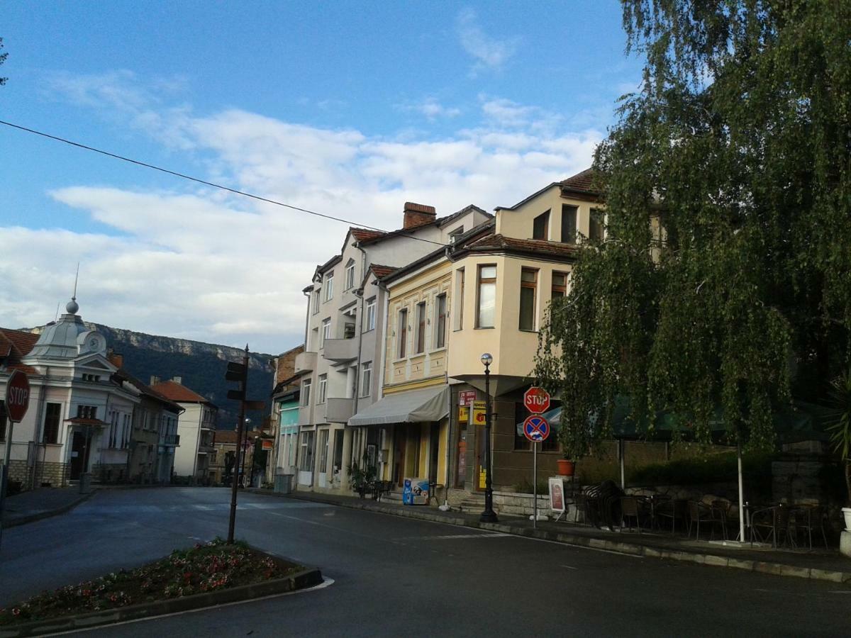 Apartment Domino Belogradchik Bagian luar foto